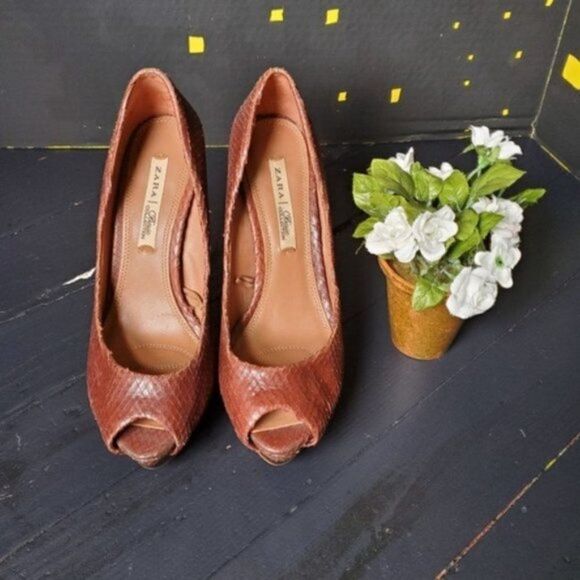 Zara Basic Collection Snakeskin heels - Picture 2 of 8